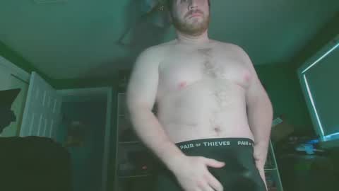 Snapshot of chris19904951 chatting on 12/05/25, 04:14 Chris online show from 12/05/25, 04:14