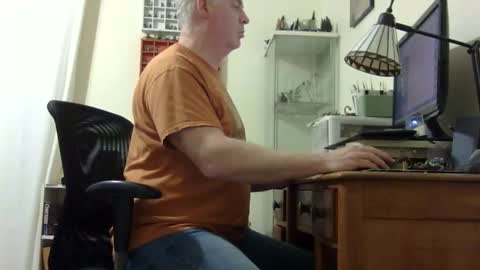 Snapshot of chris2002b chatting on 03/01/26, 06:26 chris2002b online show from 03/01/26, 06:26
