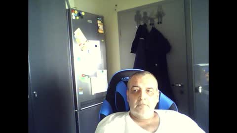 Snapshot of chris250268 chatting on 05/25/26, 09:59 Chris online show from 05/25/26, 09:59