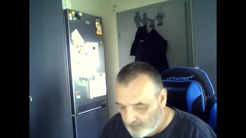 Snapshot of chris250268 chatting on 06/06/26, 11:48 Chris online show from 06/06/26, 11:48