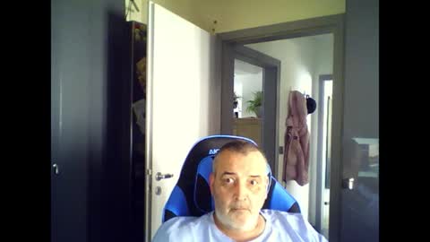 Chris online show from 07/04/26, 09:04