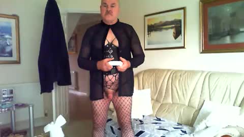 Snapshot of chris898902 chatting on 11/03/25, 12:06 chris898902 online show from 11/03/25, 12:06