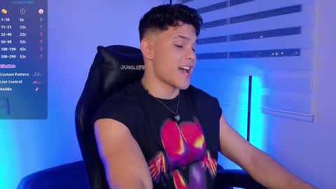 Snapshot of chris_argent chatting on 10/08/25, 03:26 Chris Argent online show from 10/08/25, 03:26