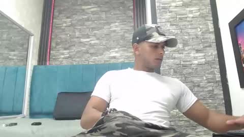 Snapshot of chris_dick2 chatting on 11/28/25, 05:54 chris_dick2 online show from 11/28/25, 05:54