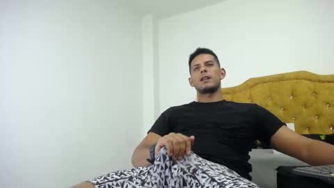 chris_dick2 online show from 04/19/26, 05:51