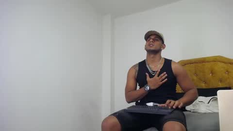chris_dick2 online show from 04/22/26, 06:27
