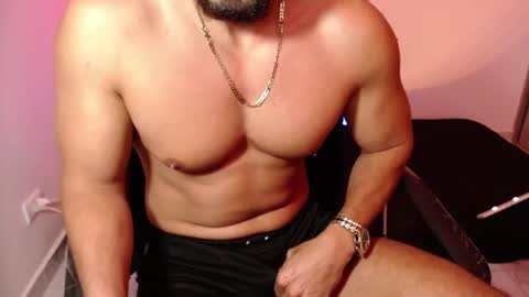 cris         Twitter magnum101010 insta magnumc20 online show from 06/20/26, 08:33