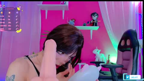 Snapshot of chris_parker01 chatting on 09/17/25, 12:40 juli Instagram july rv17 - Twitter juli rv17 online show from 09/17/25, 12:40