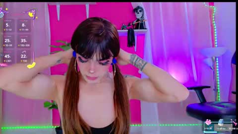 Snapshot of chris_parker01 chatting on 09/22/25, 12:40 juli Instagram july rv17 - Twitter juli rv17 online show from 09/22/25, 12:40