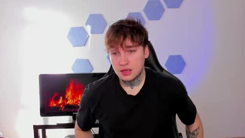 Chris Tyson online show from 11/17/25, 08:42