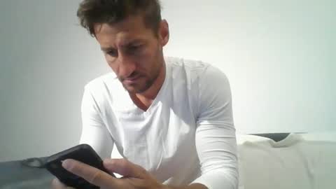 chrisaron online show from 10/03/25, 03:36