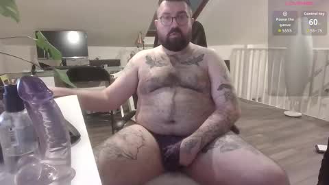 Snapshot of chriscubxxx chatting on 01/09/26, 05:04 chriscubxxx online show from 01/09/26, 05:04