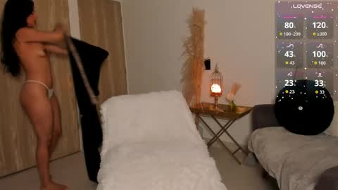 Chrishell online show from 06/04/26, 08:04