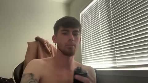 Snapshot of chrisoncam01 chatting on 10/17/25, 08:11 chrisoncam01 online show from 10/17/25, 08:11