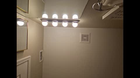 Snapshot of chrispycum chatting on 10/13/25, 02:22 Chris online show from 10/13/25, 02:22