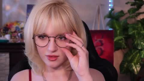 chriss_foxx online show from 06/06/26, 03:39