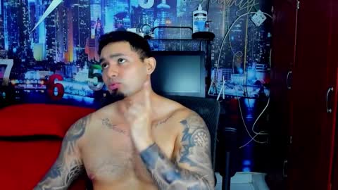 Snapshot of chriss_stewart2 chatting on 12/18/25, 05:24 Chriss Stewart online show from 12/18/25, 05:24