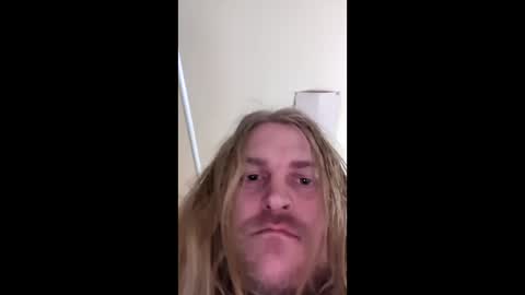 Snapshot of chrissieboi chatting on 09/22/25, 08:05 Masterbater Chris online show from 09/22/25, 08:05
