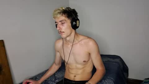 Snapshot of chrisslicer chatting on 01/18/25, 01:19 Christopher online show from 01/18/25, 01:19