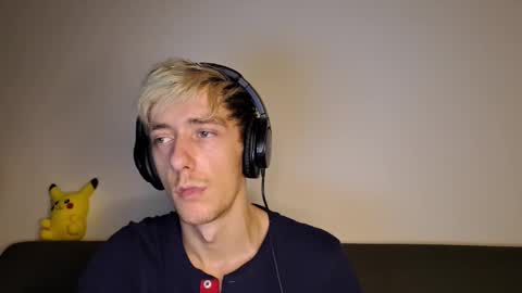 Snapshot of chrisslicer chatting on 10/11/25, 05:11 Christopher online show from 10/11/25, 05:11