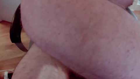 Snapshot of chrissoxx chatting on 10/06/25, 07:06 chrissoxx online show from 10/06/25, 07:06