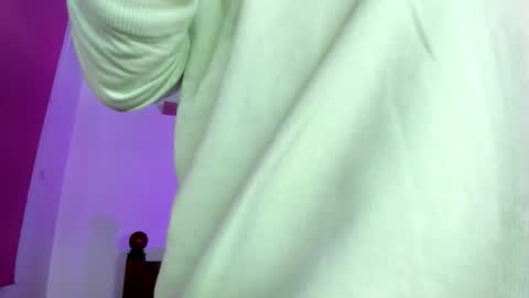 Hi dont forguet to follow me    online show from 11/20/25, 08:30