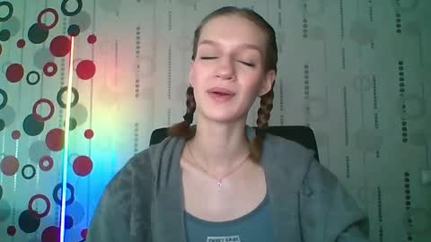 Snapshot of chrissy_joyful chatting on 04/16/26, 04:24 chrissy_joyful online show from 04/16/26, 04:24