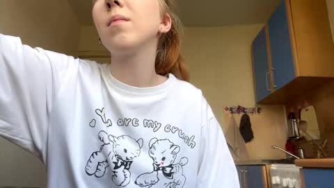 Snapshot of christaanwar chatting on 11/01/25, 09:22 Mia online show from 11/01/25, 09:22