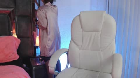 Snapshot of christaly_1 chatting on 03/07/25, 03:40 Christal online show from 03/07/25, 03:40