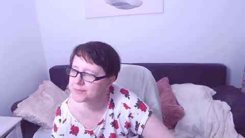 Christa online show from 05/03/26, 07:47