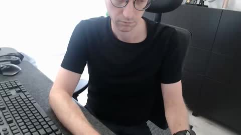 Chris online show from 09/10/25, 08:47