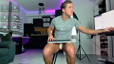 UPVOTE ME ------  ILL DO SOMETHING FOR FREE online show from 02/08/25, 06:12