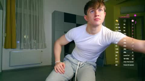 Snapshot of christianlevine_ chatting on 11/14/25, 03:00 UPVOTE ME ------ ILL DO SOMETHING FOR FREE online show from 11/14/25, 03:00