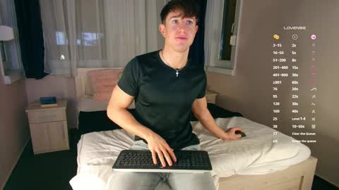 Snapshot of christianlevine_ chatting on 11/22/25, 06:40 UPVOTE ME ------ ILL DO SOMETHING FOR FREE online show from 11/22/25, 06:40