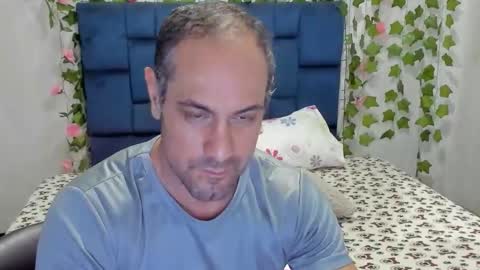 Snapshot of christianzecevic chatting on 11/09/25, 12:42 christianzecevic online show from 11/09/25, 12:42