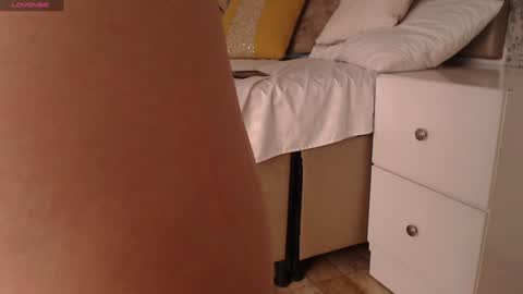 ChristieDoutzen online show from 02/04/25, 06:27