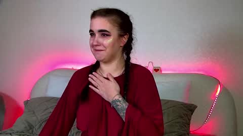 Christina online show from 02/17/25, 09:41