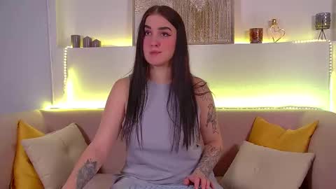 Christina online show from 02/28/25, 12:43