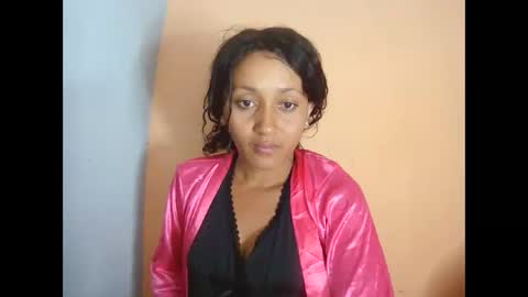 Snapshot of christine213 chatting on 11/12/25, 11:14 christine213 online show from 11/12/25, 11:14