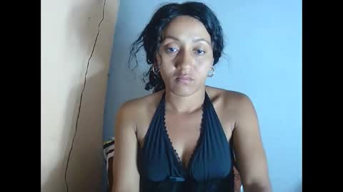 Snapshot of christine213 chatting on 11/14/25, 09:13 christine213 online show from 11/14/25, 09:13