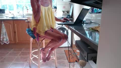 Snapshot of christine888 chatting on 09/27/25, 01:05 Sissy Christine online show from 09/27/25, 01:05