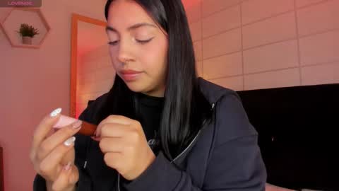 Christine  online show from 12/05/25, 12:03