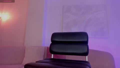 Christine Ford online show from 10/31/25, 01:34