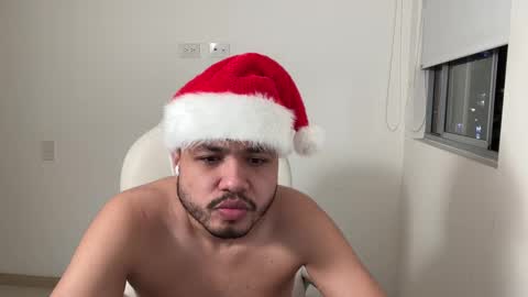 Snapshot of christopherdav chatting on 12/24/24, 01:49 Chris online show from 12/24/24, 01:49