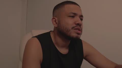 Snapshot of christopherdav chatting on 01/08/25, 04:34 Chris online show from 01/08/25, 04:34