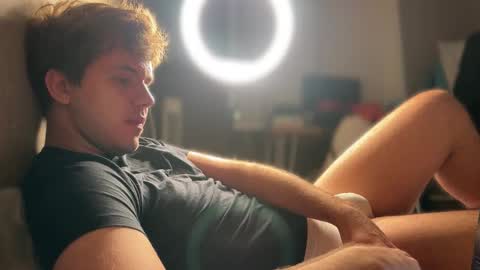 Christopher online show from 10/25/25, 01:02