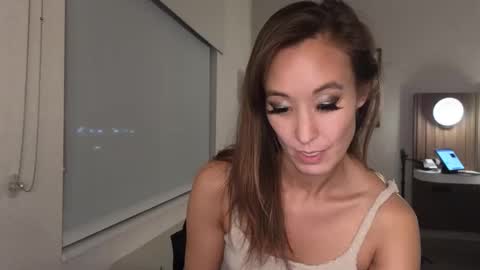 Snapshot of christy_love chatting on 01/02/25, 03:37 Christy Love online show from 01/02/25, 03:37