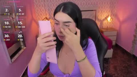 Snapshot of christy_teigen chatting on 10/15/25, 07:47 CHRISTY online show from 10/15/25, 07:47