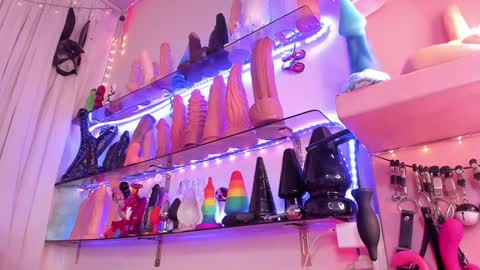 christy online show from 01/06/25, 02:04