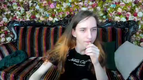 Snapshot of chrisybev chatting on 06/24/26, 07:46 chrisybev online show from 06/24/26, 07:46